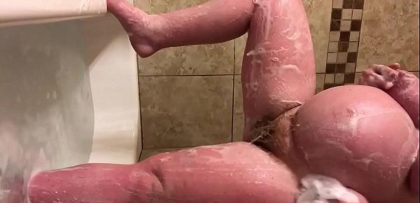  Pregnant PAWG Invites You to Join Her in the Bath - BunnieAndTheDude